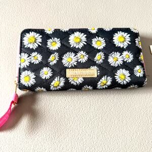 Simply Southern Floral Zip Around Wallet Black White Pink Interior Wristlet